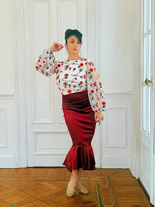 Conjunto bordeaux – Top Maya y Falda Smoking